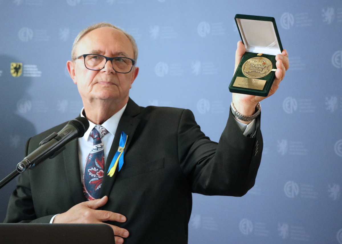 70_lat_CEN_11 70_lat_CEN_11