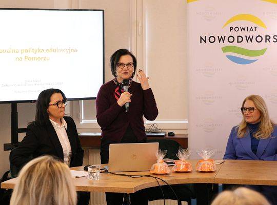 Spotkanie dyrektorów szkół i placówek oświatowych powiatu nowodworskiego