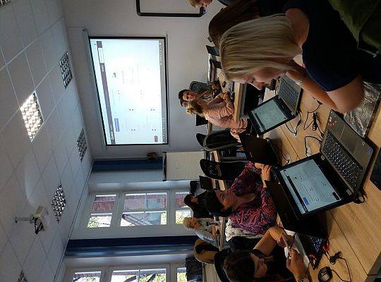 ZaTIKowany polonista