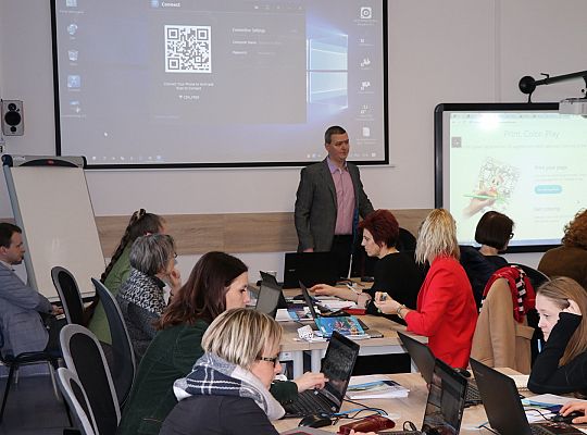 Wykorzystywanie tablicy interaktywnej dla zajęć edukacyjnych (edycja III)