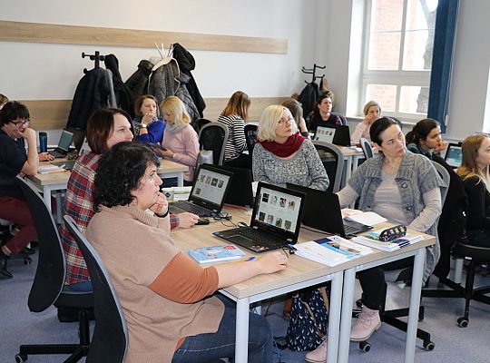 Wykorzystywanie tablicy interaktywnej dla zajęć edukacyjnych (edycja III)