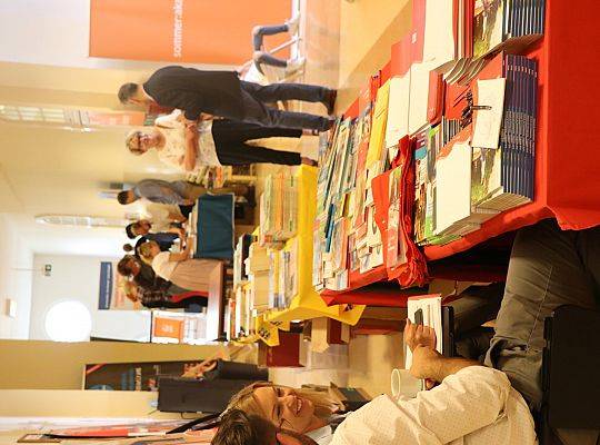 Stoiska wystawców podczas Akademii Letniej