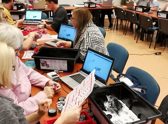 Edukacja przez działanie - kształcenie kompetencji XXI wieku