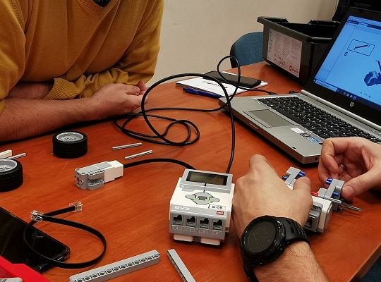 Edukacja przez działanie - kształcenie kompetencji XXI wieku