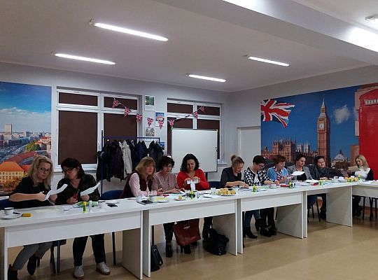 Kostka ma moc! - kreatywnie na lekcjach języka polskiego, czyli jak twórczo realizować nową podstawę programową (Lipusz)