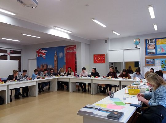 Kostka ma moc! - kreatywnie na lekcjach języka polskiego, czyli jak twórczo realizować nową podstawę programową (Lipusz)