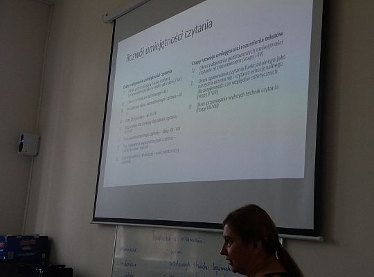 Sztuka efektywnego czytania w świetle podstawy programowej i wyzwań współczesności