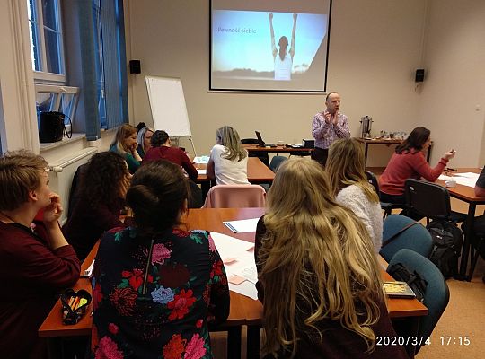 Nawiązanie partnerskich relacji z uczniami z poszanowaniem integralności nauczyciela i ucznia wg Jespera Julla